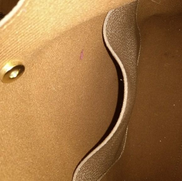 Large Gold Tote - Picture 4 of 4